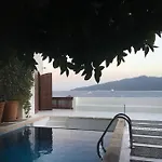 Castle81homes Blue - Sea View House